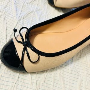 New Banana Republic 8.5 adorable Alana flats!!